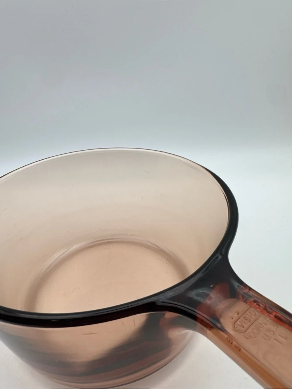 Vtg Vision Corning Ware USA 1L Amber Sauce Pan Pot w/Pour Spout & Pyrex Lid